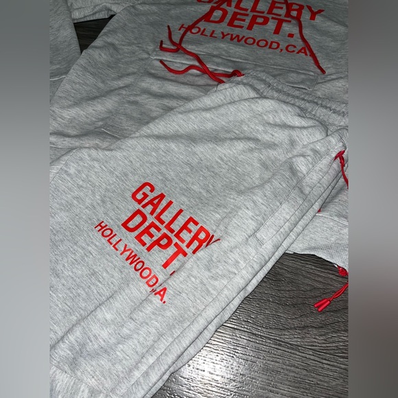 ππ₯ Gallery Joggers - Picture 2 of 4